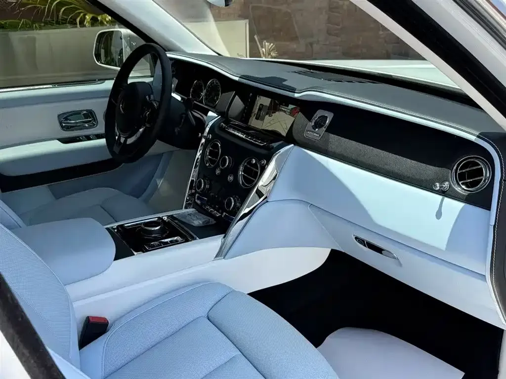 Rolls-Royce Cullinan 2023 из CN, фото 8