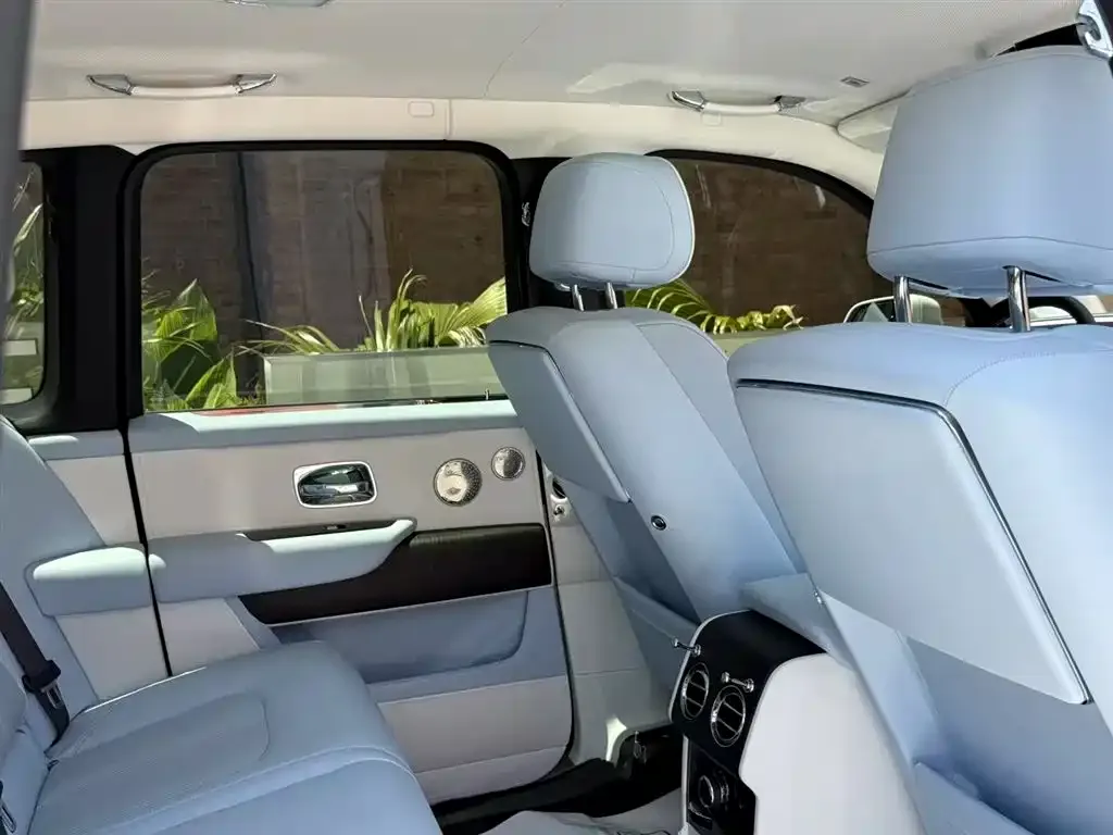 Rolls-Royce Cullinan 2023 из CN, фото 3