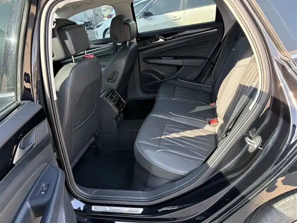 Volkswagen Passat — фото 3