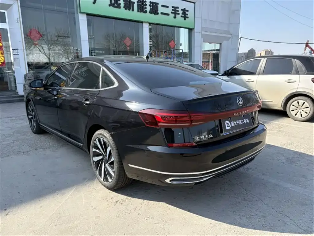 Volkswagen Passat — фото 2