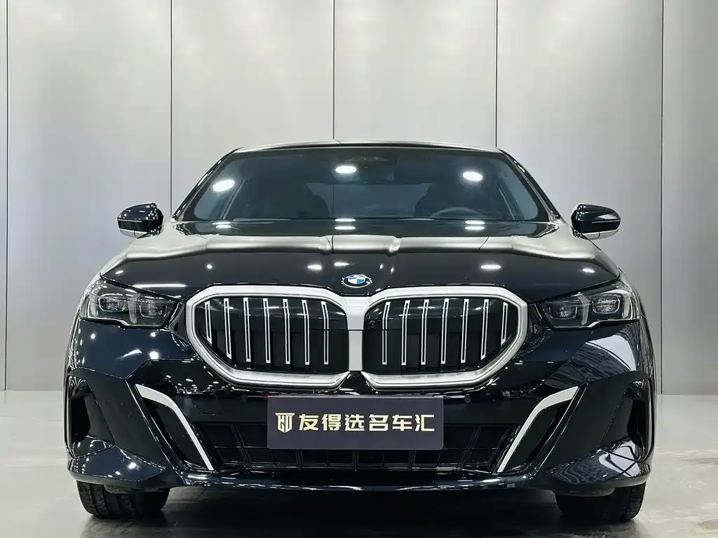 BMW 5 Series — фото 5