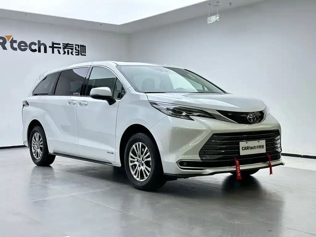 Toyota Sienna 2023 из CN, фото 8