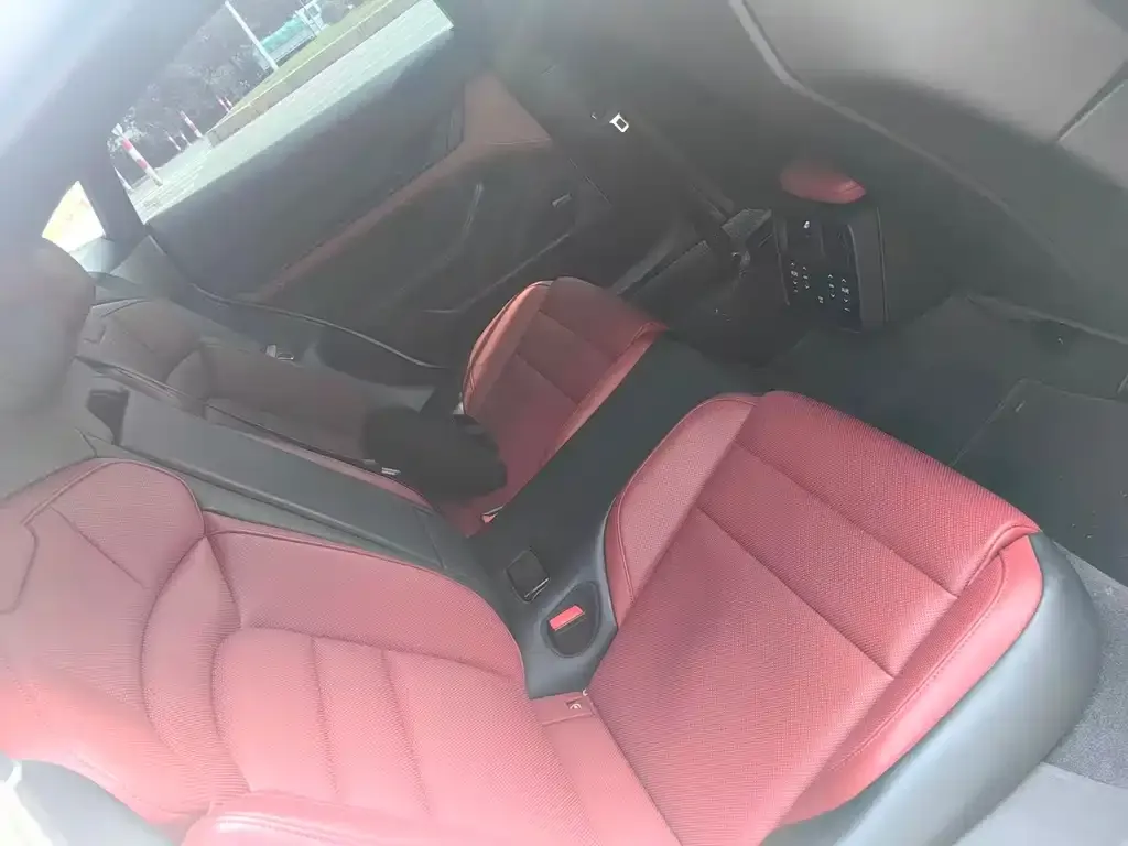 Porsche Taycan 2024 из CN, фото 3