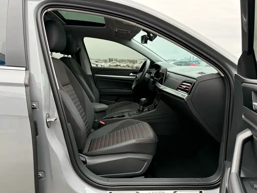 Volkswagen Lavida 2023 из CN, фото 6