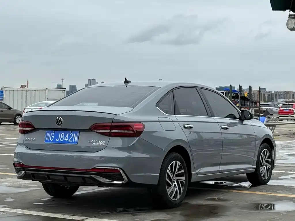 Volkswagen Lavida 2023 из CN, фото 3