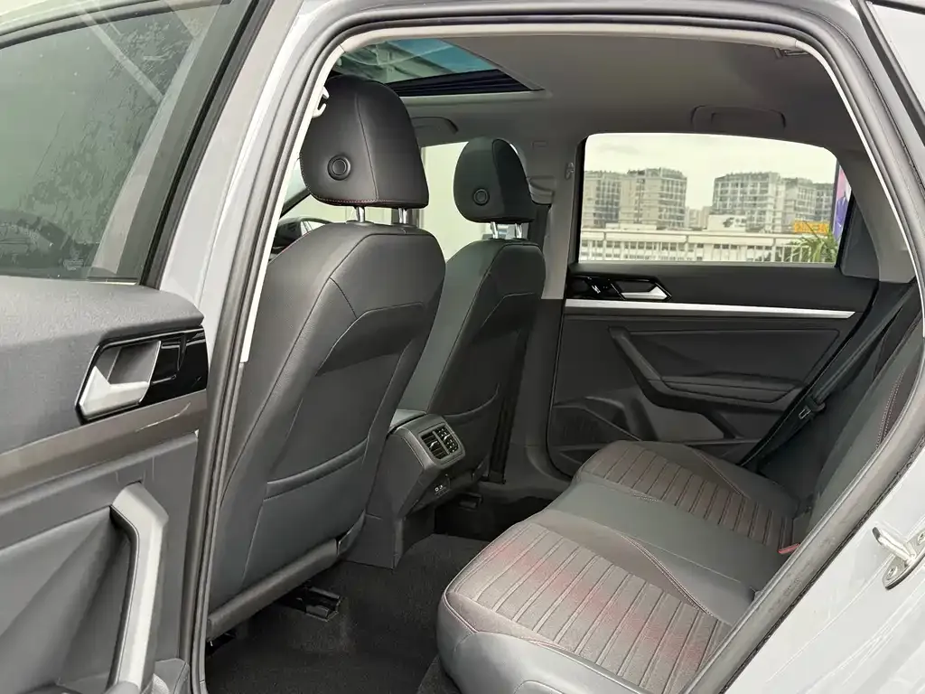 Volkswagen Lavida 2023 из CN, фото 4
