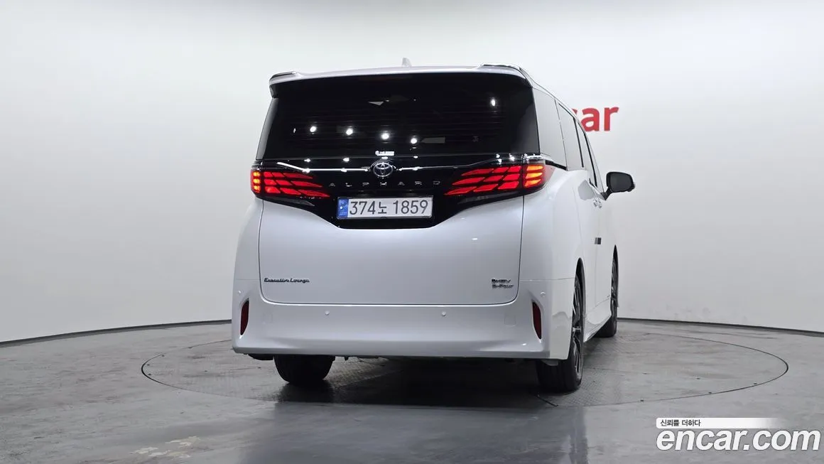 Toyota Alphard — фото 4