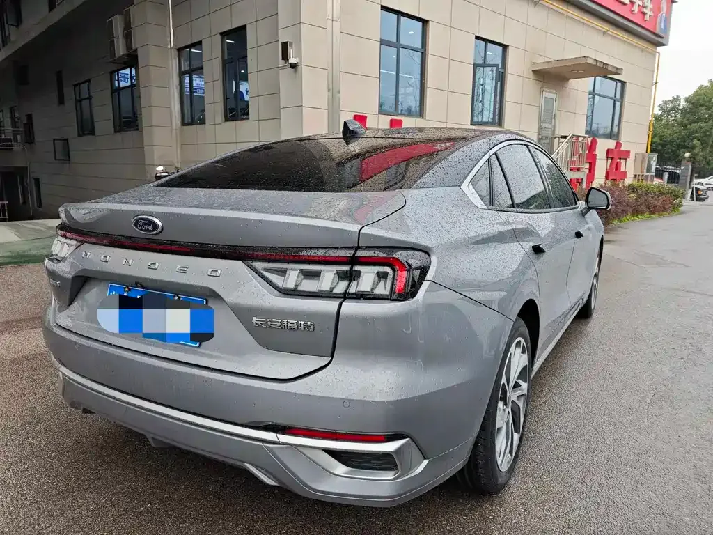 Ford Mondeo 2022 из CN, фото 8