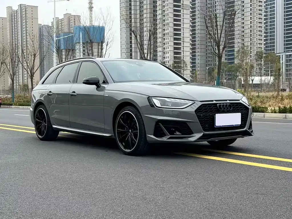 Audi A4 (Import) — фото 5