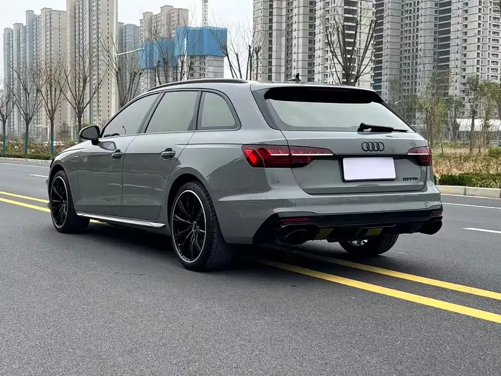 Audi A4 (Import) — фото 8