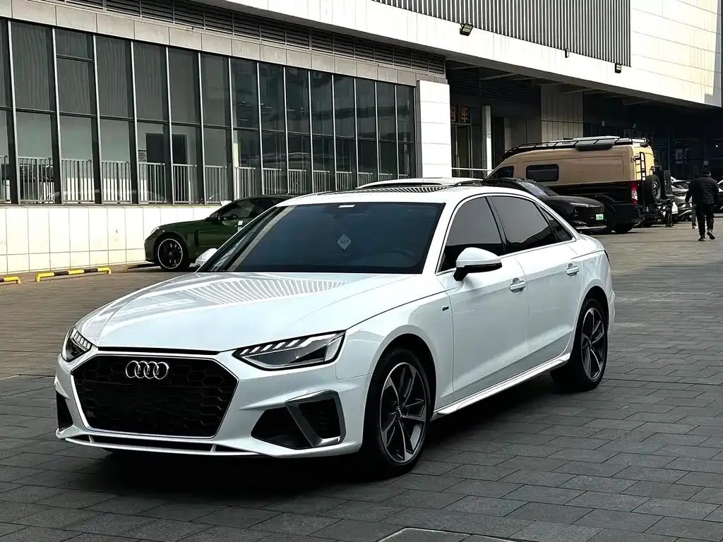 Audi A4L 2021 из CN, фото 1
