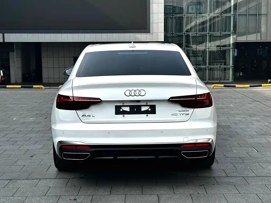 Audi A4L 2021 из CN, фото 7