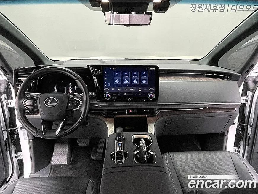 Lexus LM 2025 из KR, фото 5