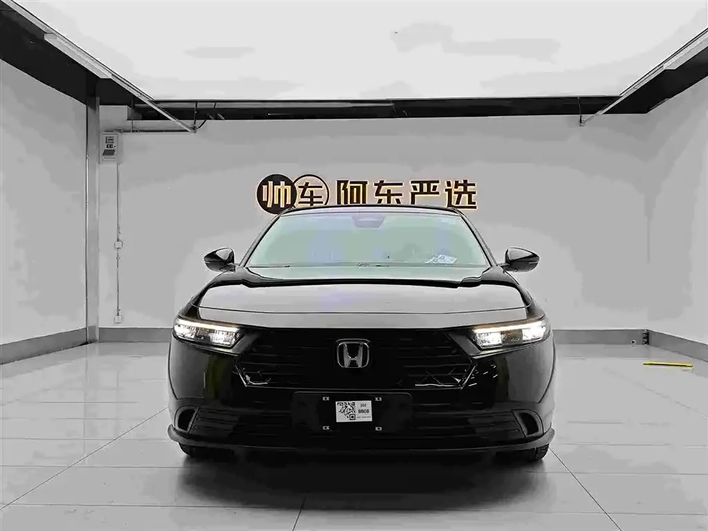 Honda Accord — фото 1