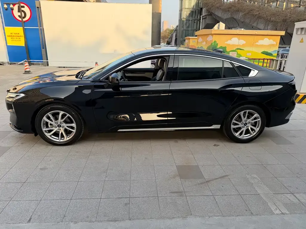 Ford Mondeo 2023 из CN, фото 2