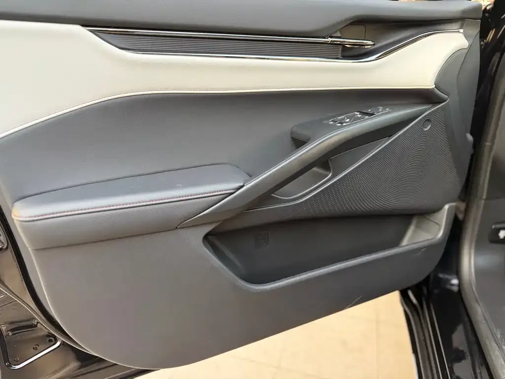 Ford Mondeo 2023 из CN, фото 7
