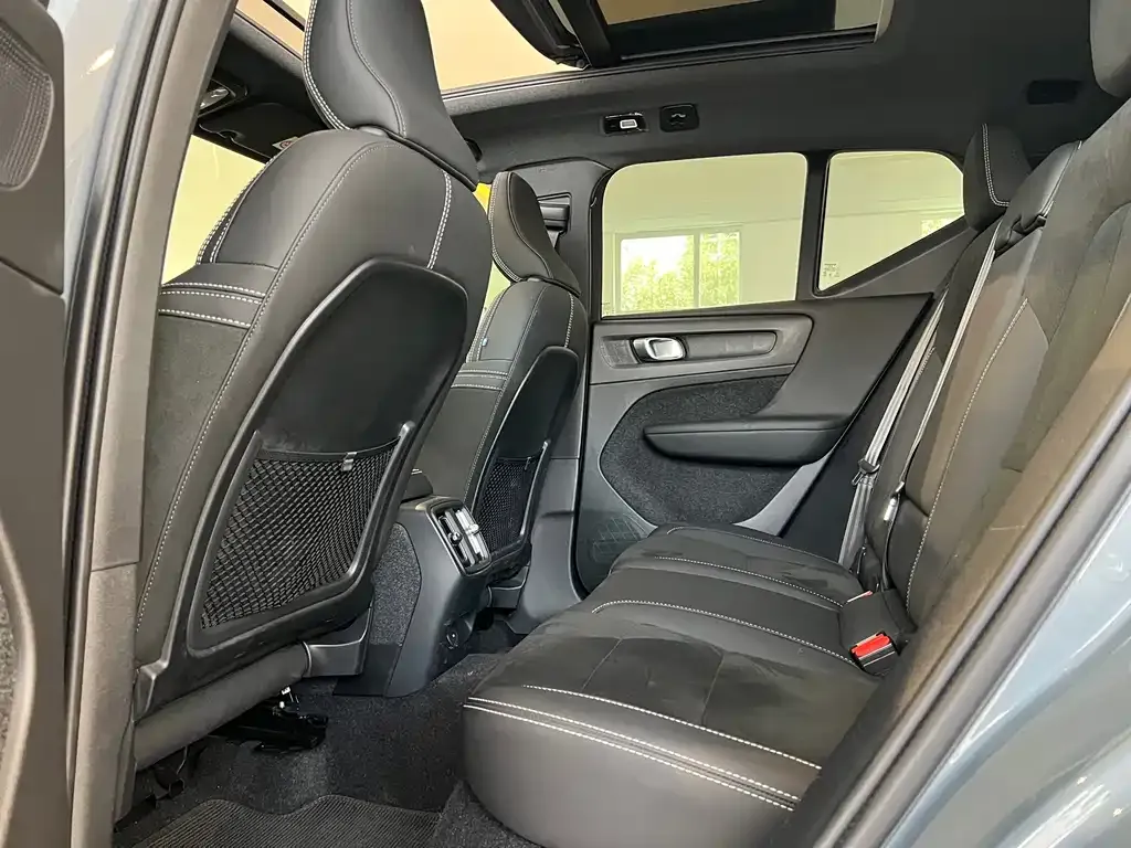 Volvo XC40 NEV 2023 из CN, фото 10