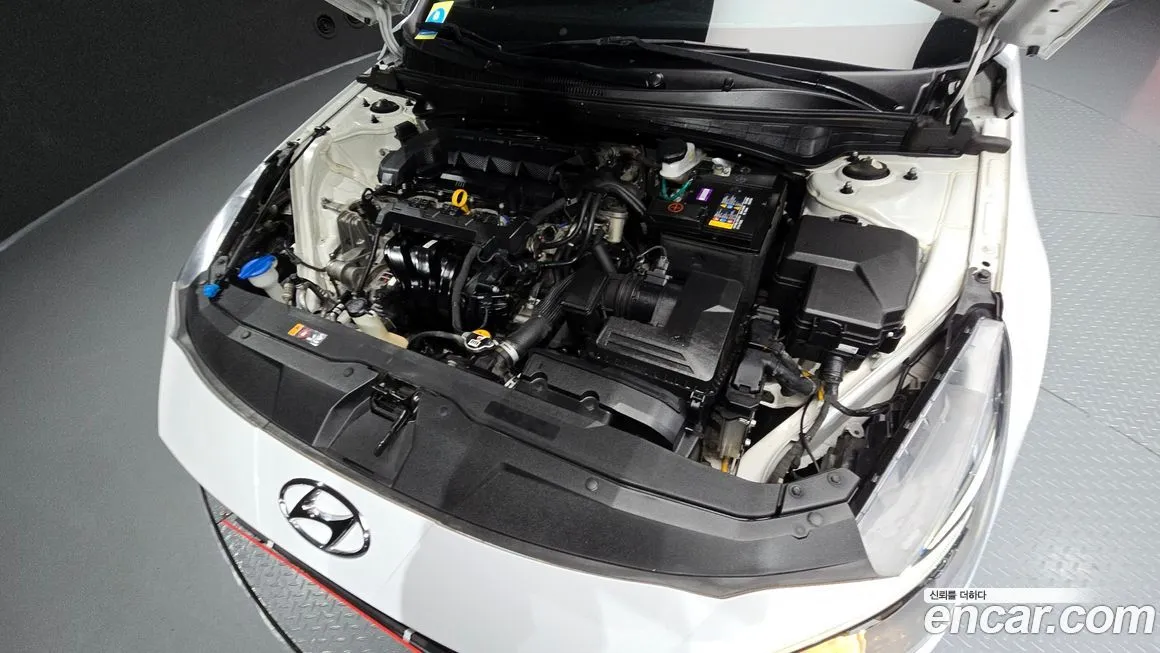 Hyundai AVANTE — фото 9