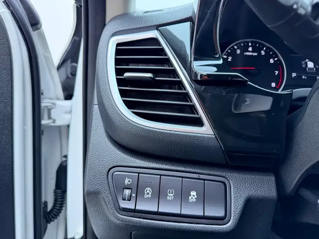 Kia KX3 — фото 10