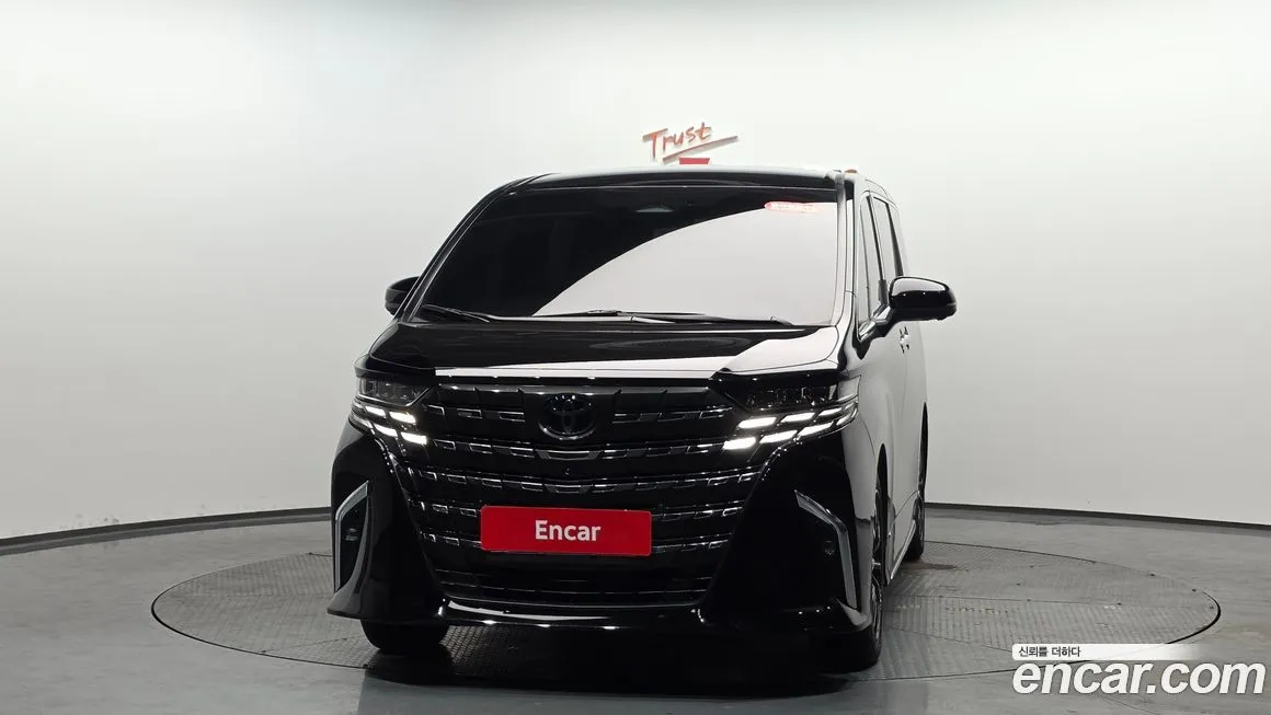 Toyota Alphard — фото 7