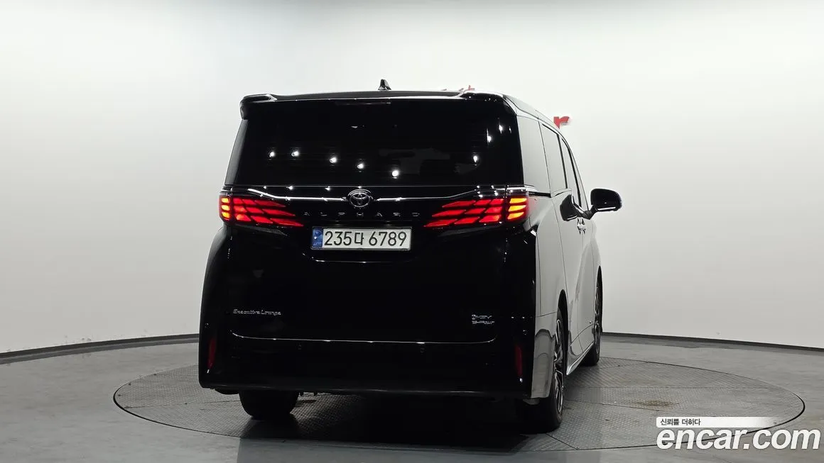 Toyota Alphard — фото 5