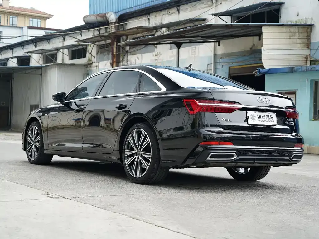 Audi A6L — фото 7