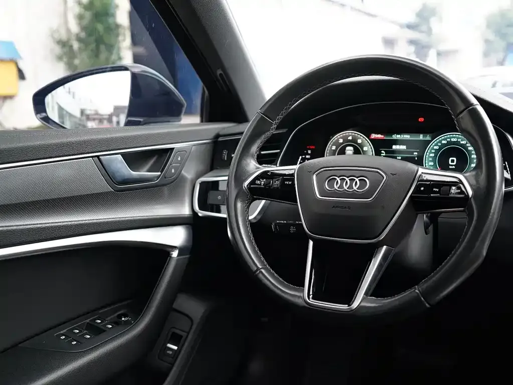 Audi A6L — фото 6