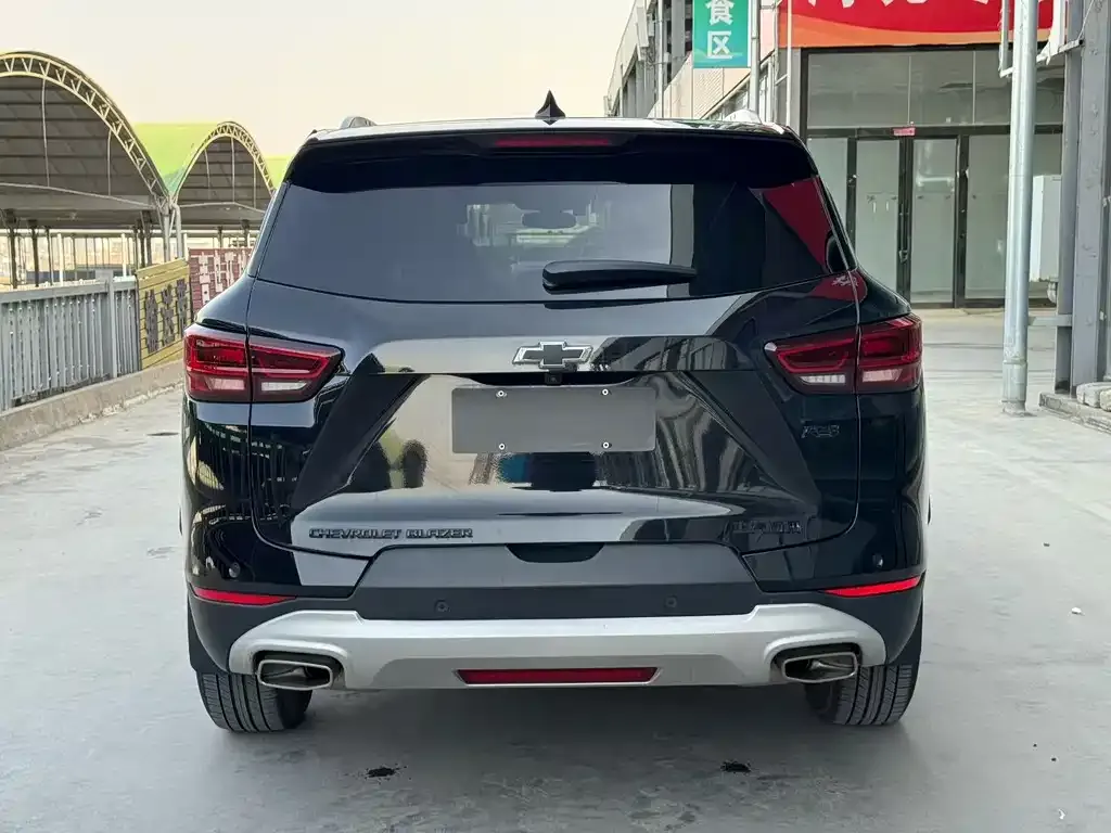 Chevrolet Blazer 2023 из CN, фото 2