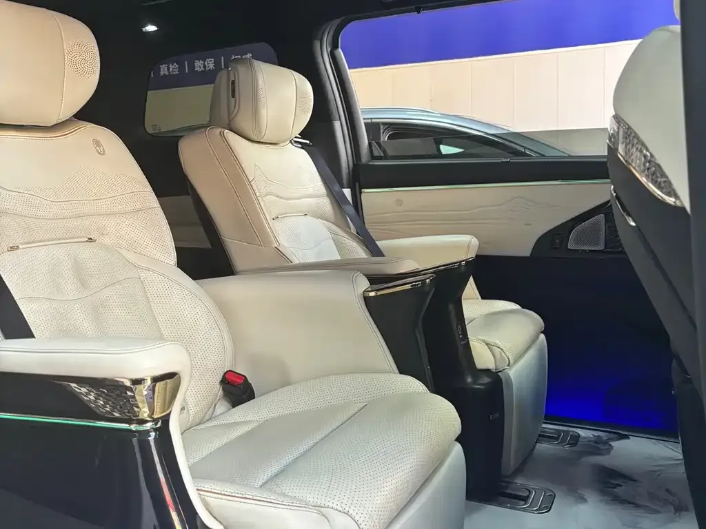 GAC Motor Trumpchi M8 — фото 4