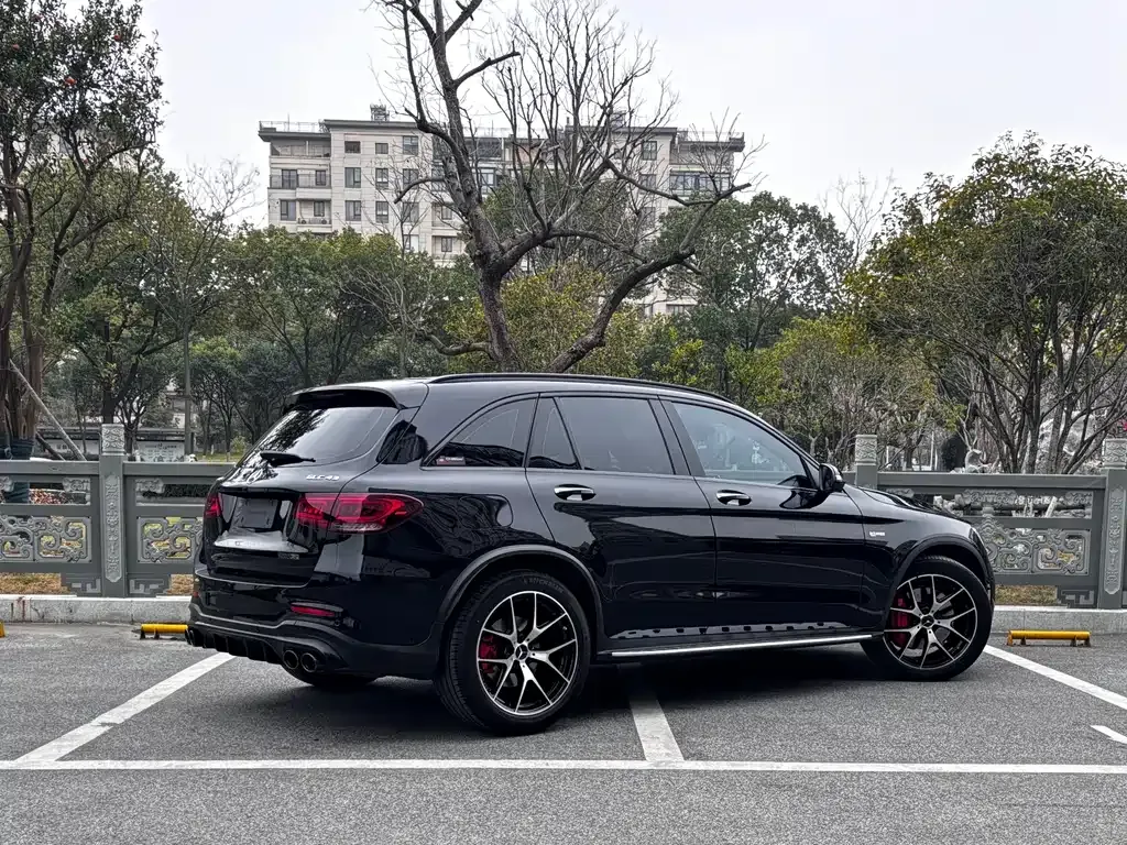 Mercedes-Benz GLC AMG — фото 5