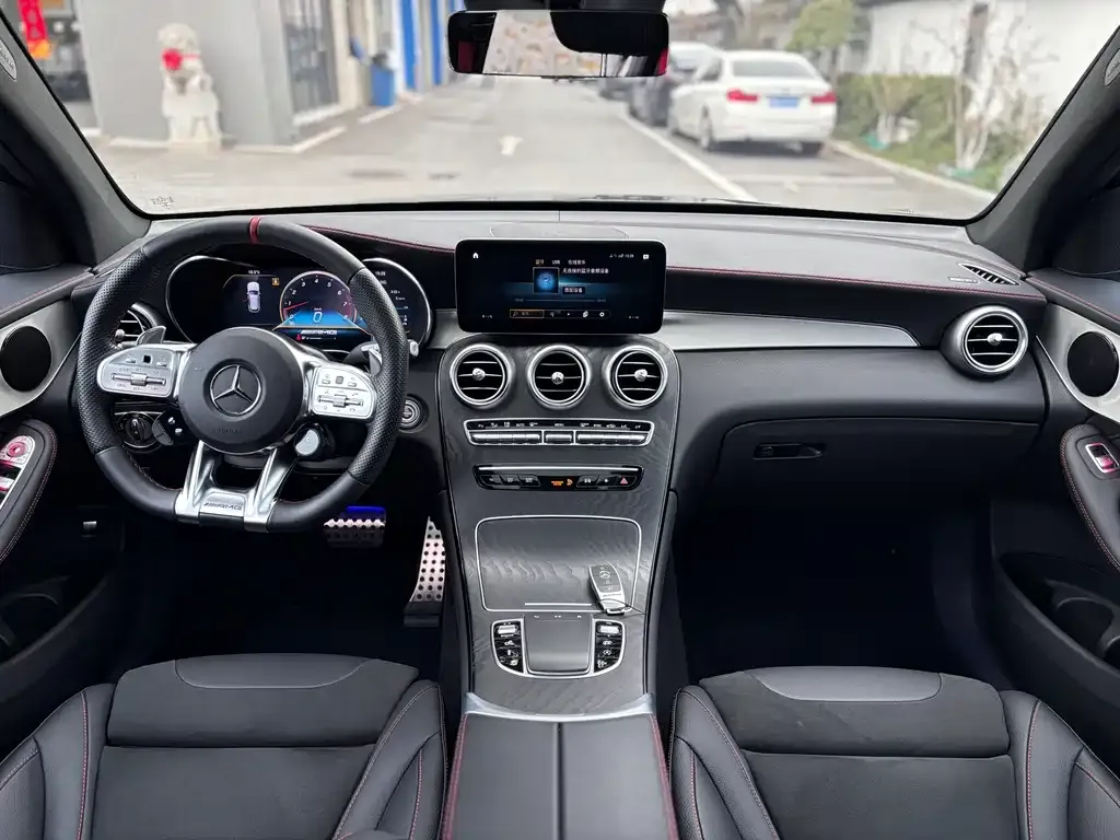 Mercedes-Benz GLC AMG — фото 6