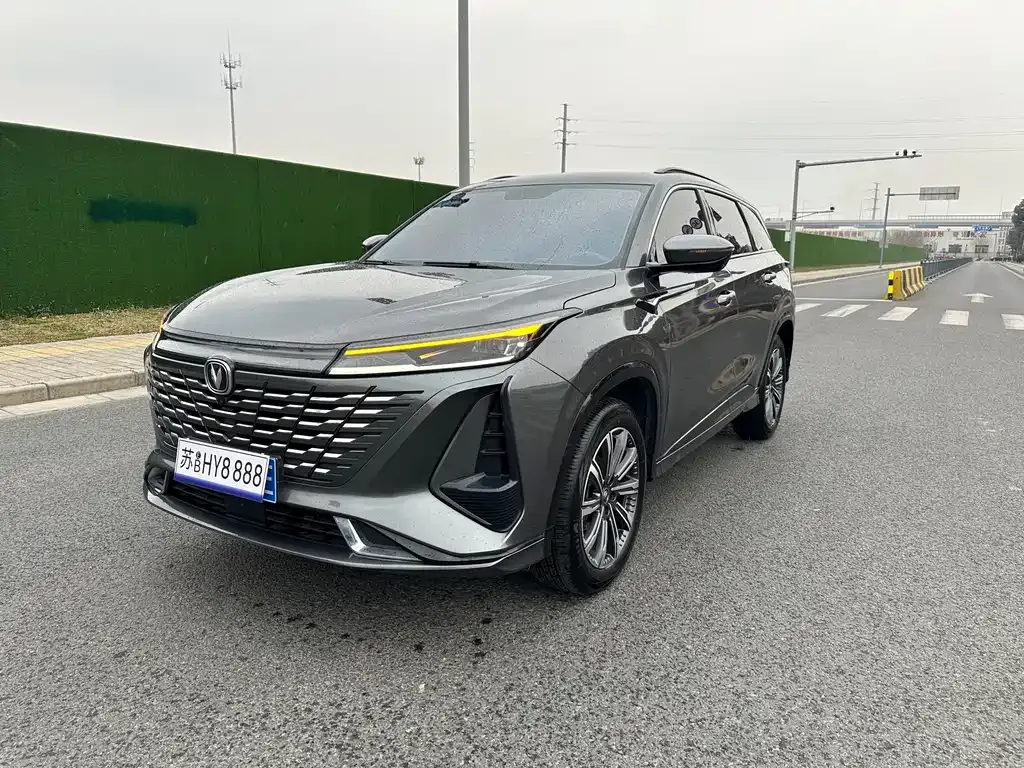 Changan CS75PLUS — фото 1