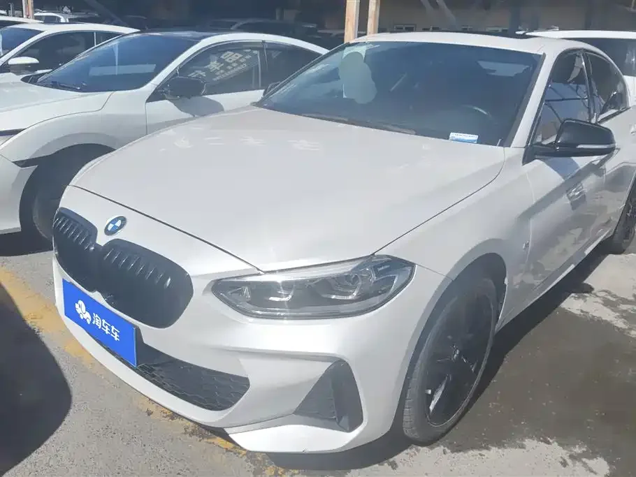 BMW 1 Series — фото 1
