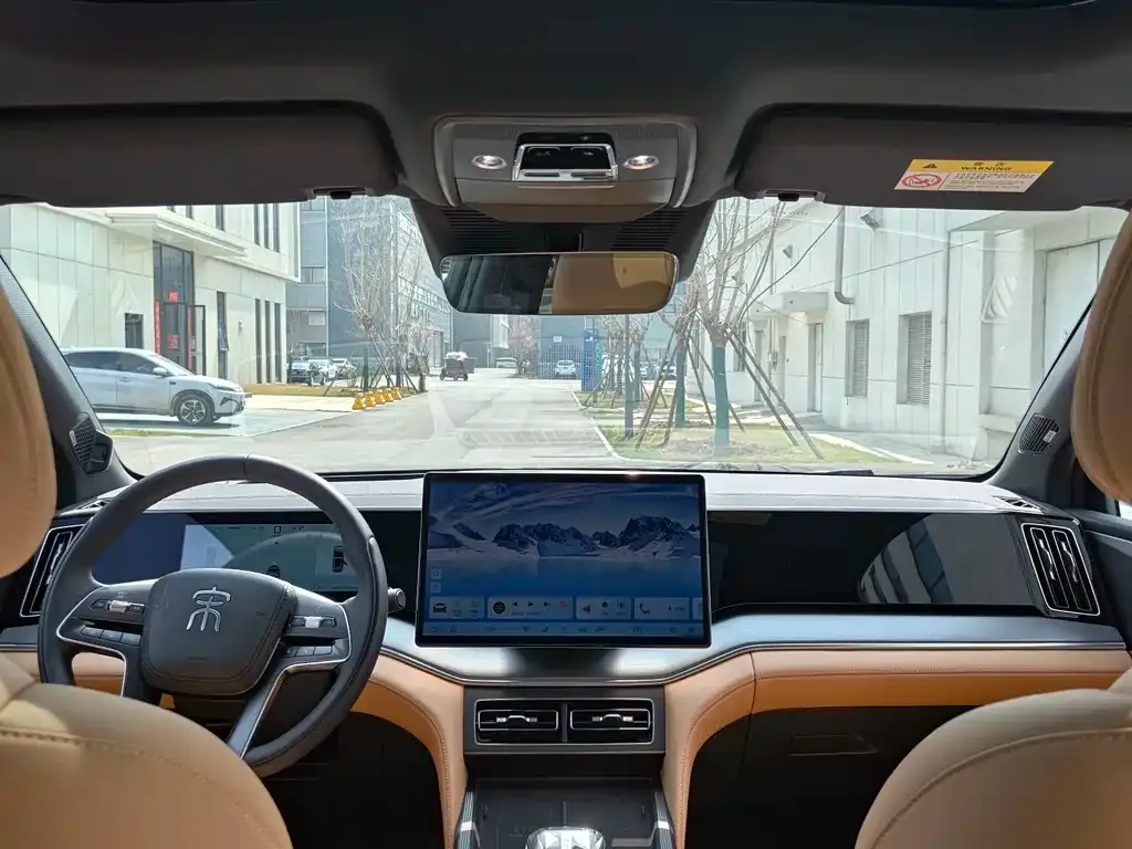 BYD L DM-i — фото 4