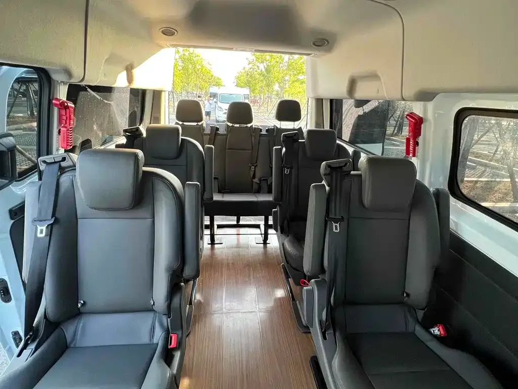 Ford Transit 2022 из CN, фото 2