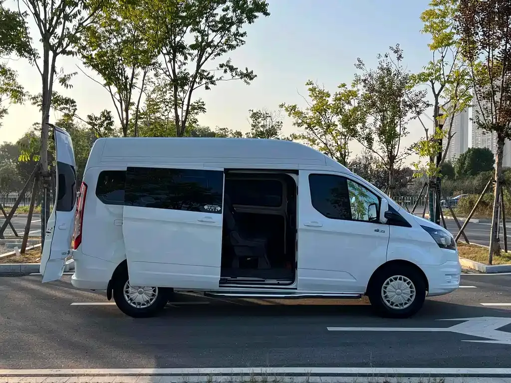 Ford Transit 2022 из CN, фото 3