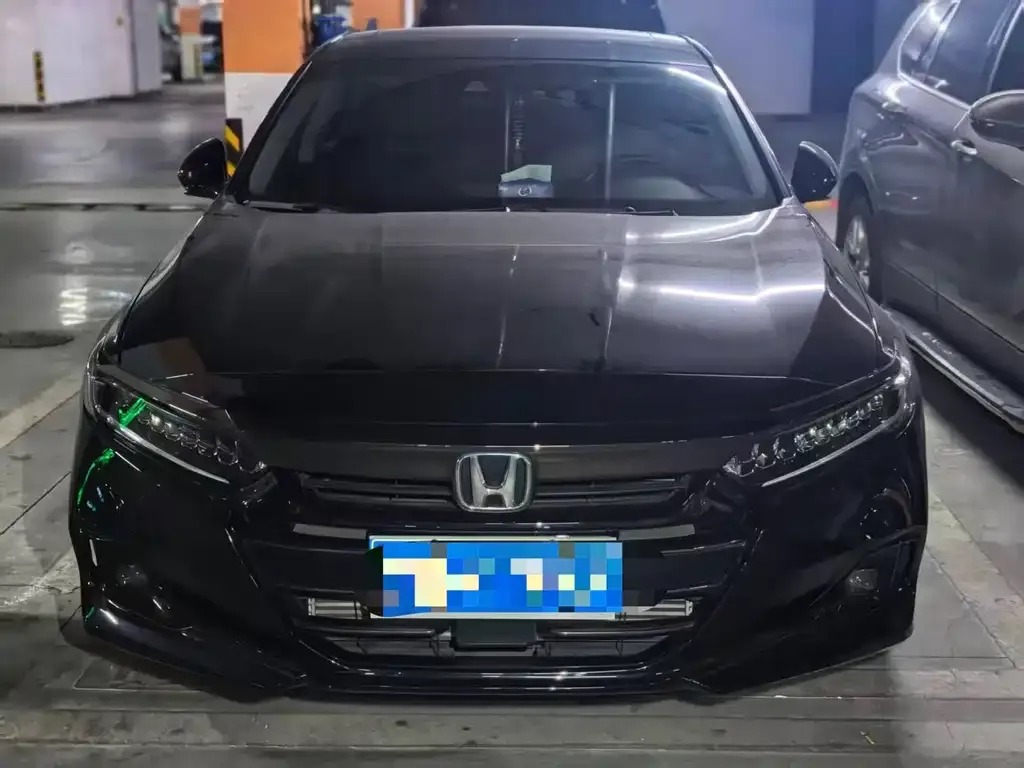 Honda Accord — фото 1