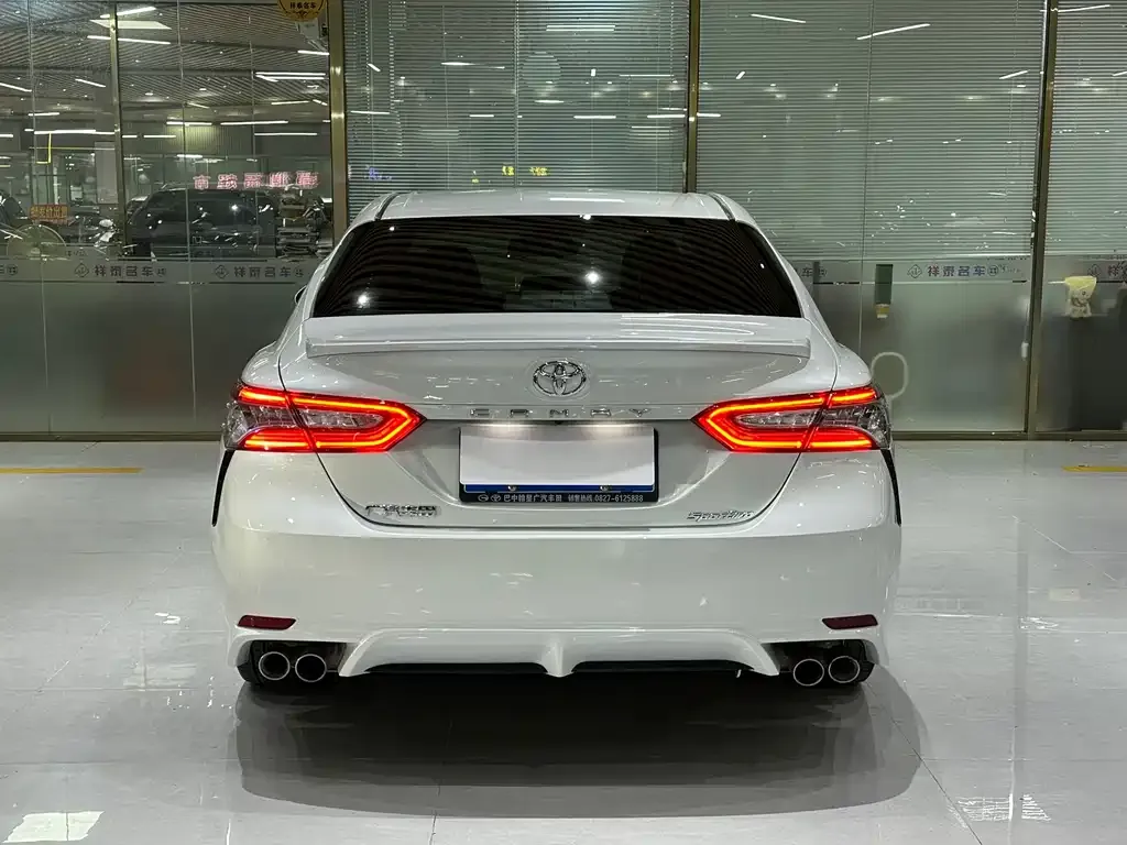 Toyota Camry 2021 из CN, фото 4