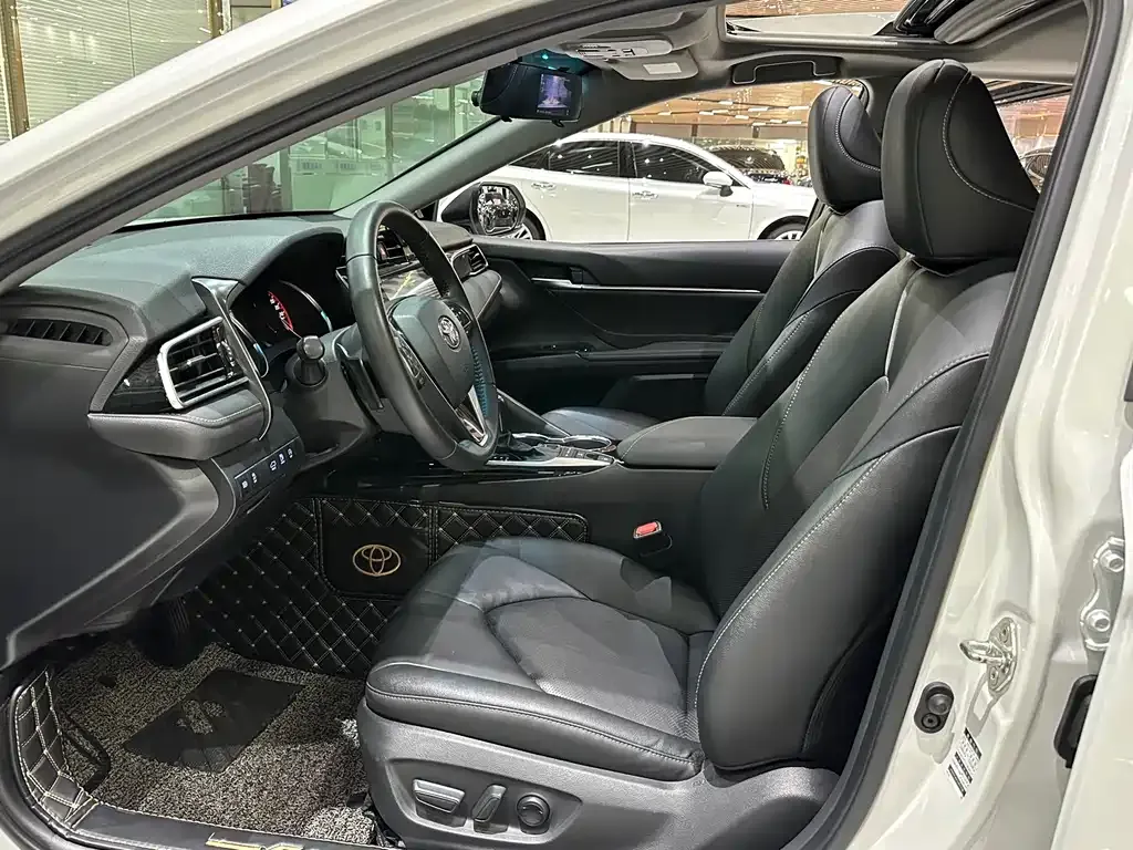 Toyota Camry 2021 из CN, фото 5