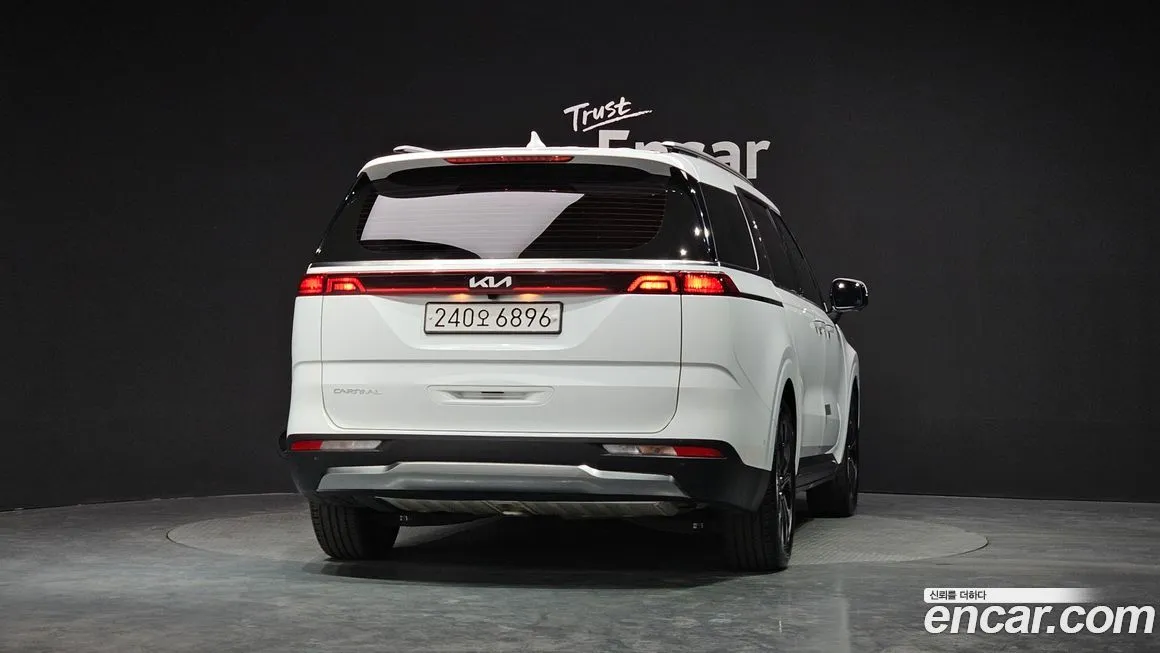 Kia Carnival 2023 из KR, фото 2