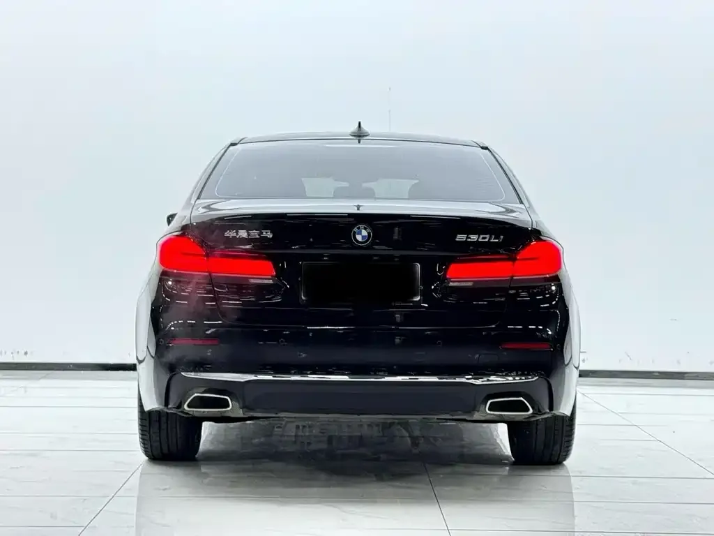 BMW 5 Series — фото 4