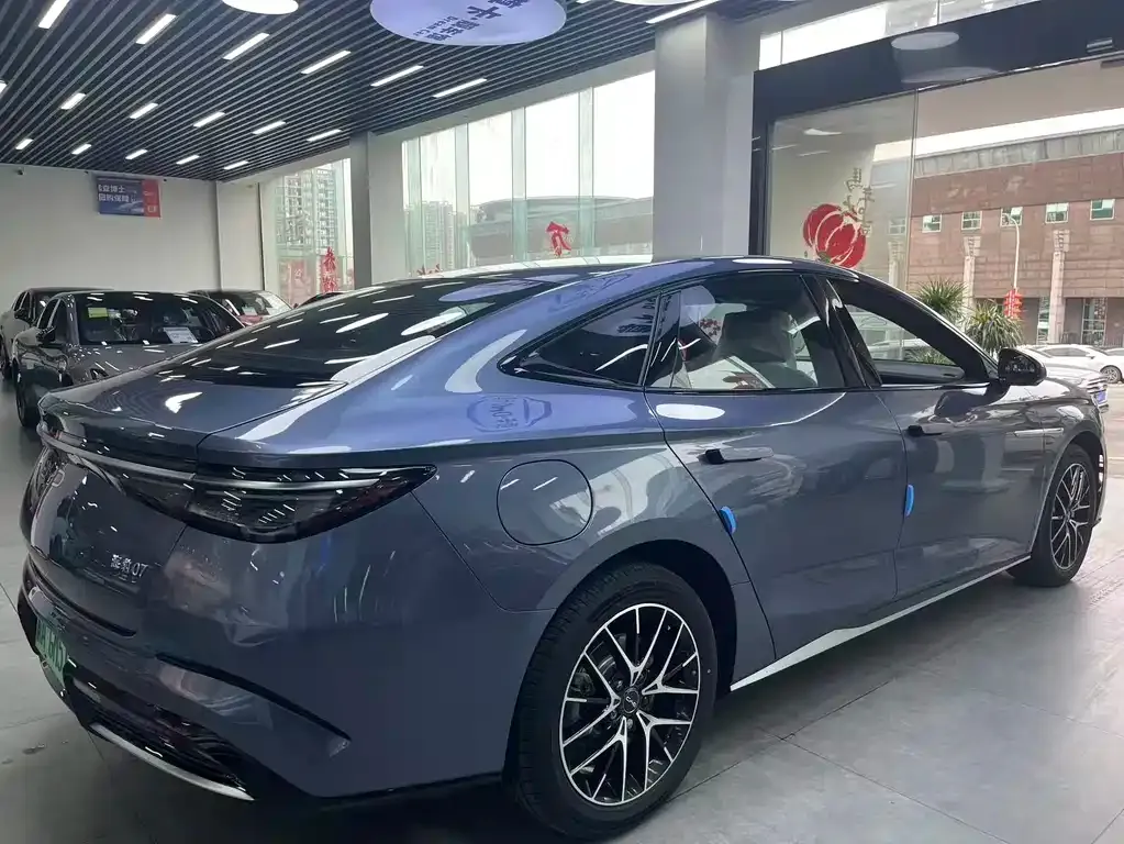 BYD Seal 07 DM-i — фото 10