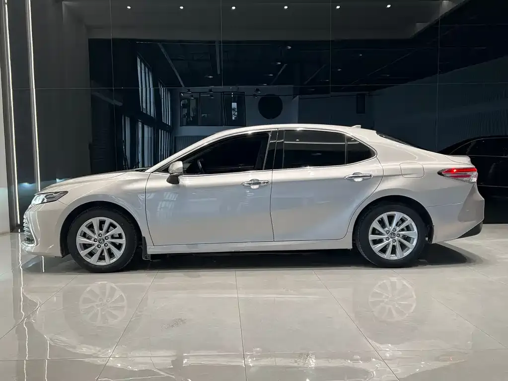 Toyota Camry 2022 из CN, фото 5