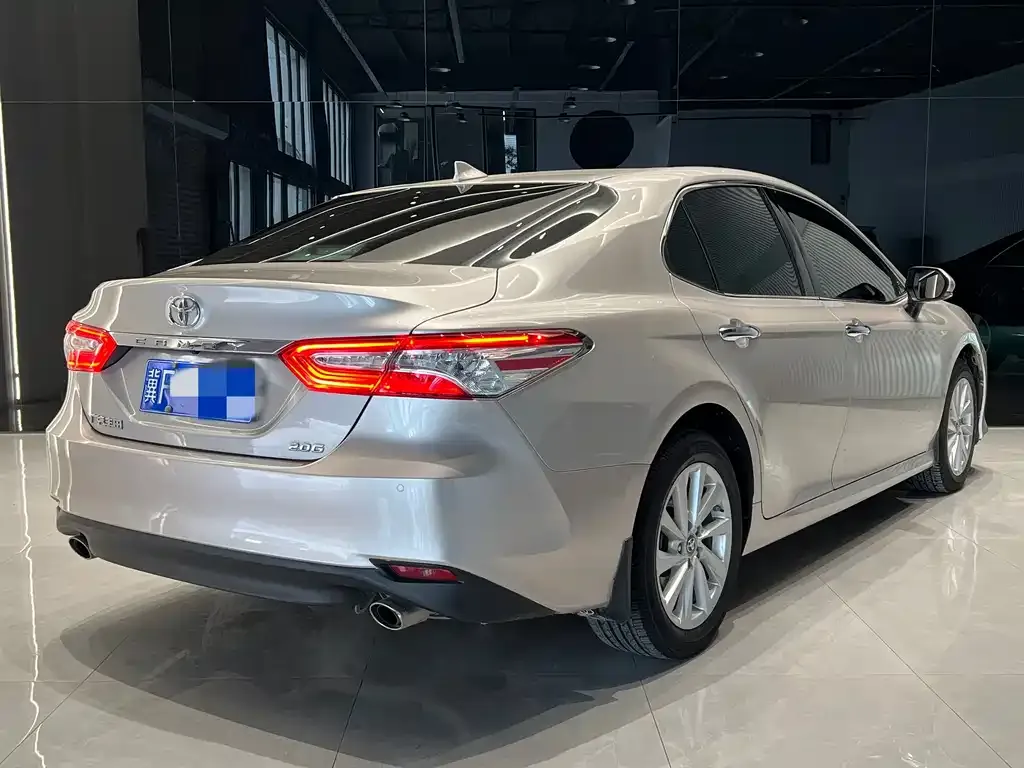 Toyota Camry 2022 из CN, фото 7