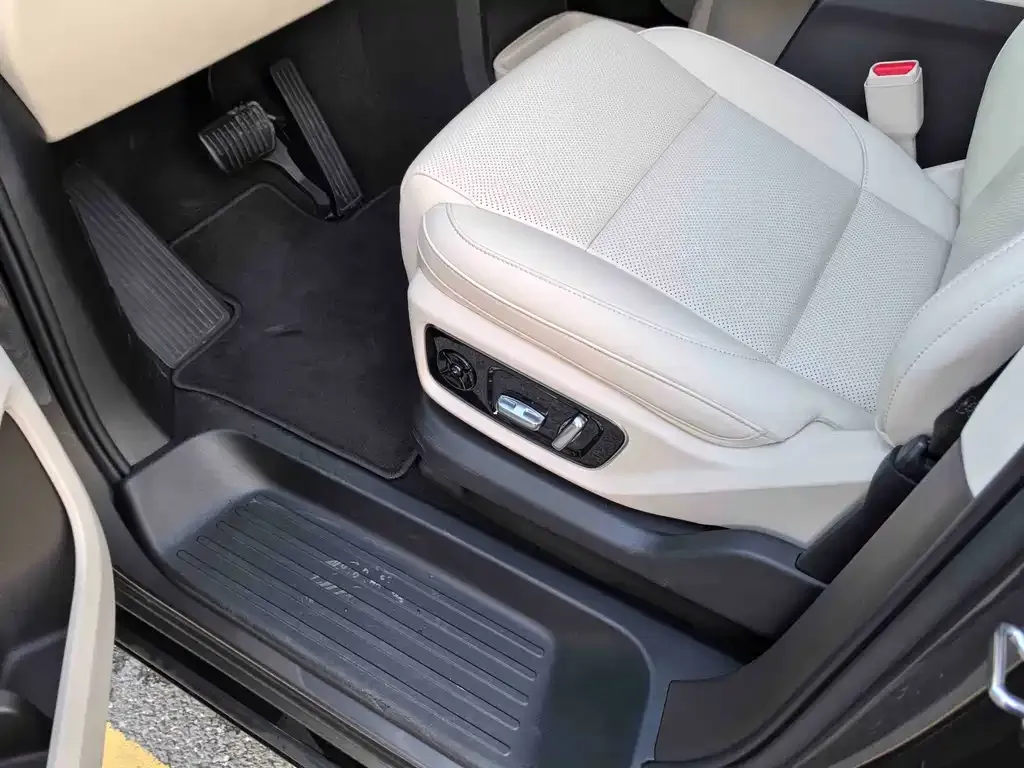 Li Auto MEGA 2024 из CN, фото 3