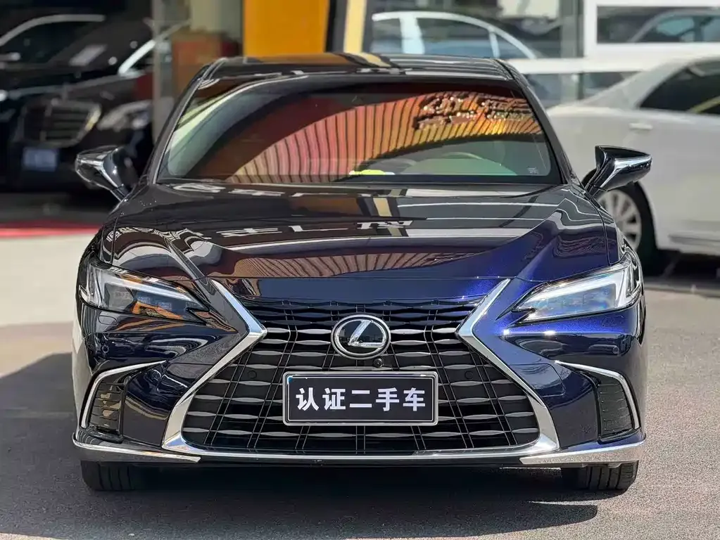 Lexus ES 2025 из CN, фото 8