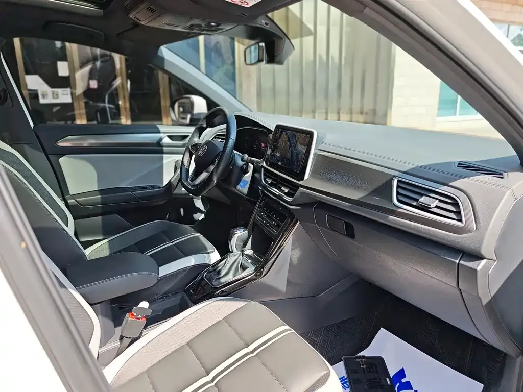 Volkswagen T-Roc 2024 из CN, фото 7