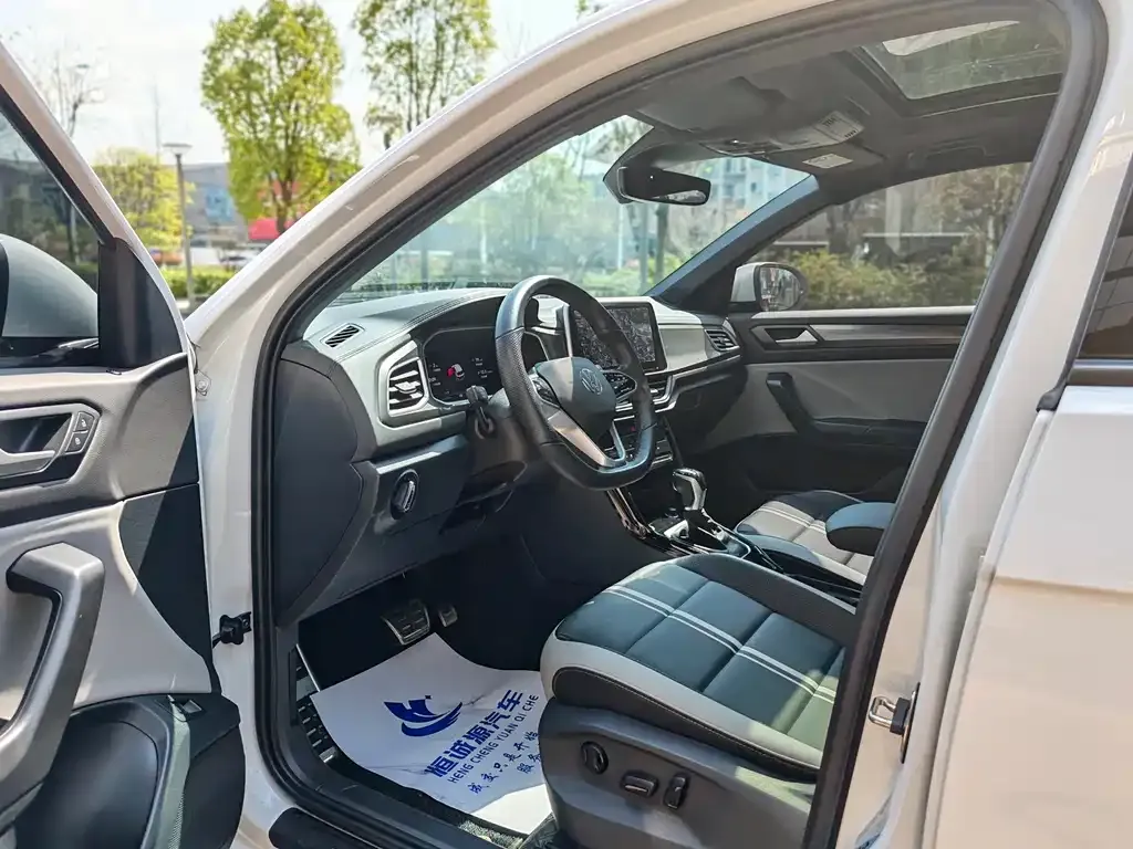 Volkswagen T-Roc 2024 из CN, фото 2
