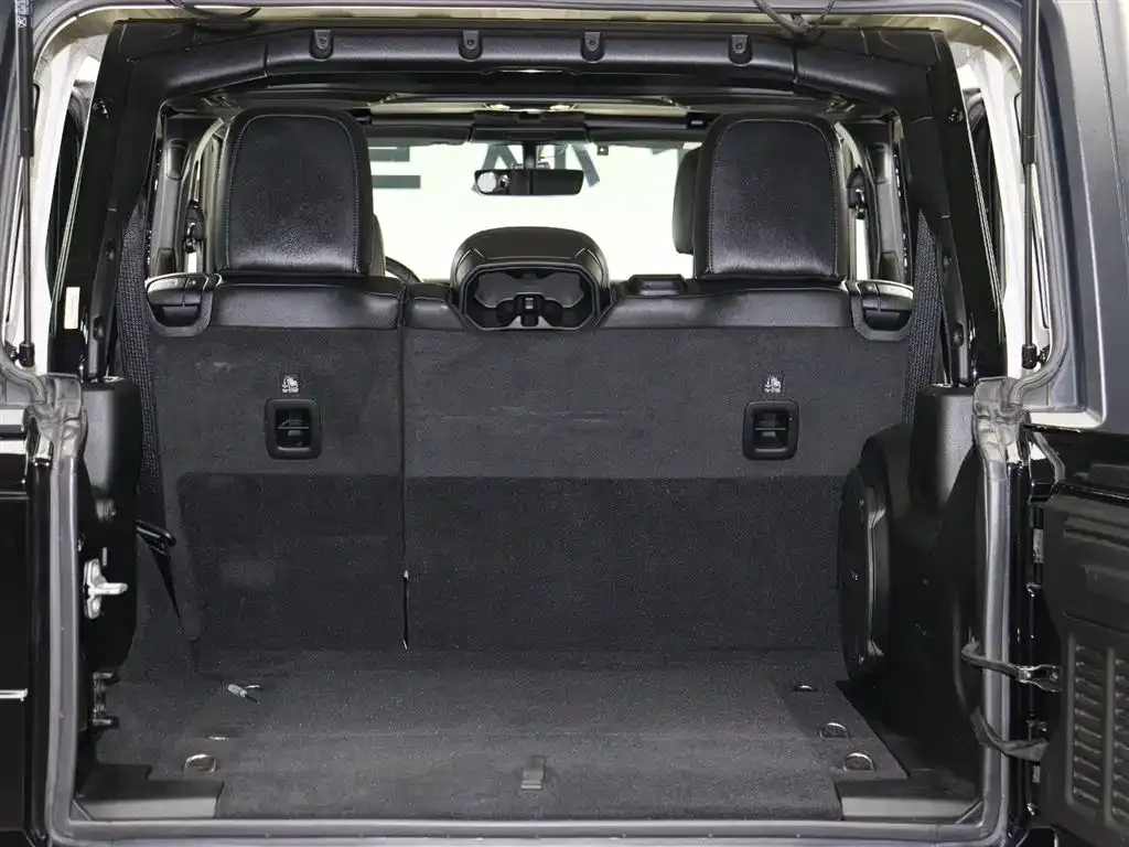 Jeep Wrangler — фото 6