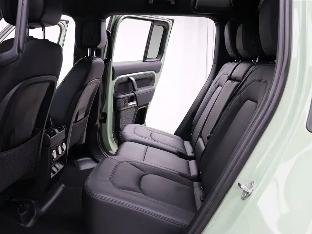 Land Rover Defender — фото 8